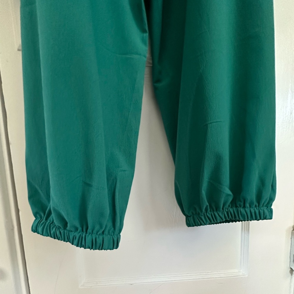 Emerald Green Jumpsuit | Adjustable Straps | Pockets | Size 1X - Picture 9 of 11